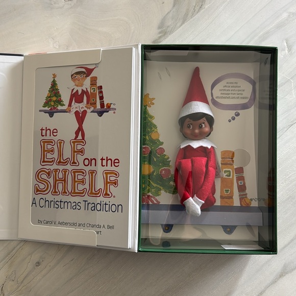 NIB Elf on the Shelf Girl & Book - Picture 2 of 3
